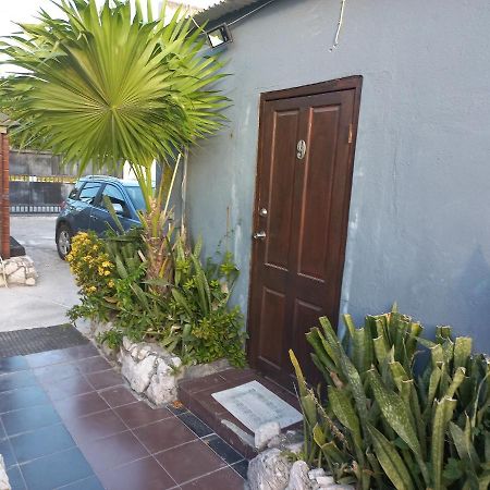 Green Hill Guest House Willemstad Buitenkant foto
